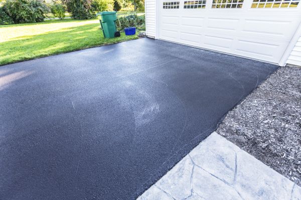 Blacktop Driveway Service in Simi Valley